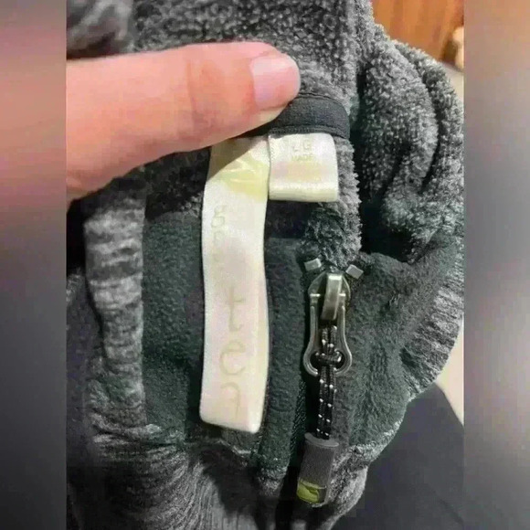 Size large women’s GREEN TEA hooded fleece zip up - Picture 2 of 3